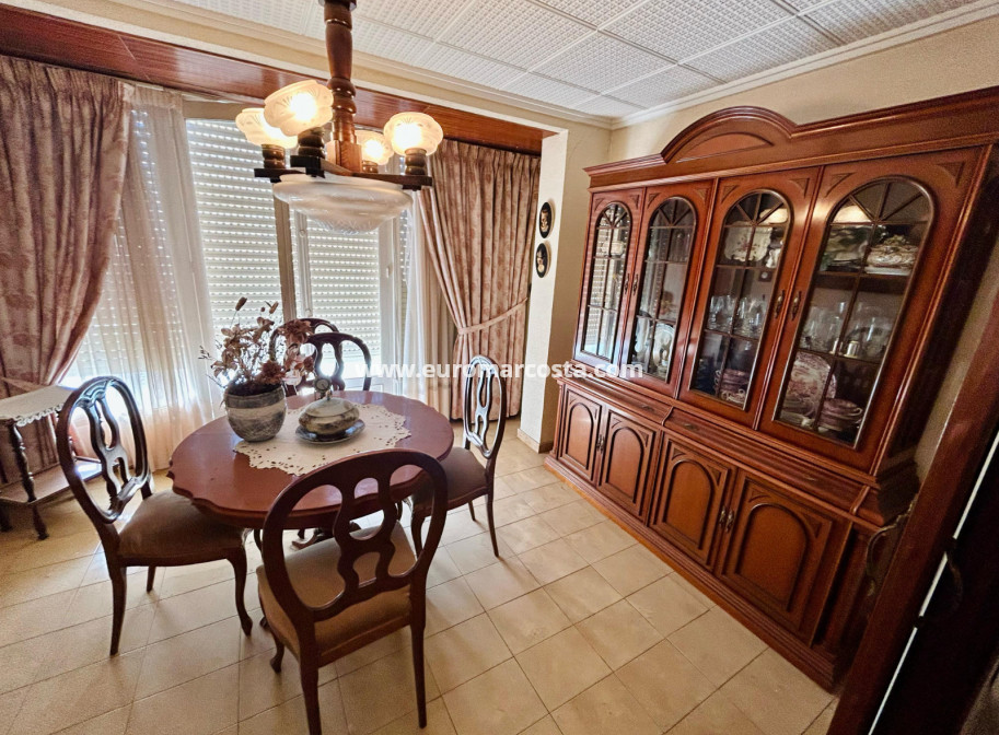 Sale - Apartment / flat - Guardamar del Segura