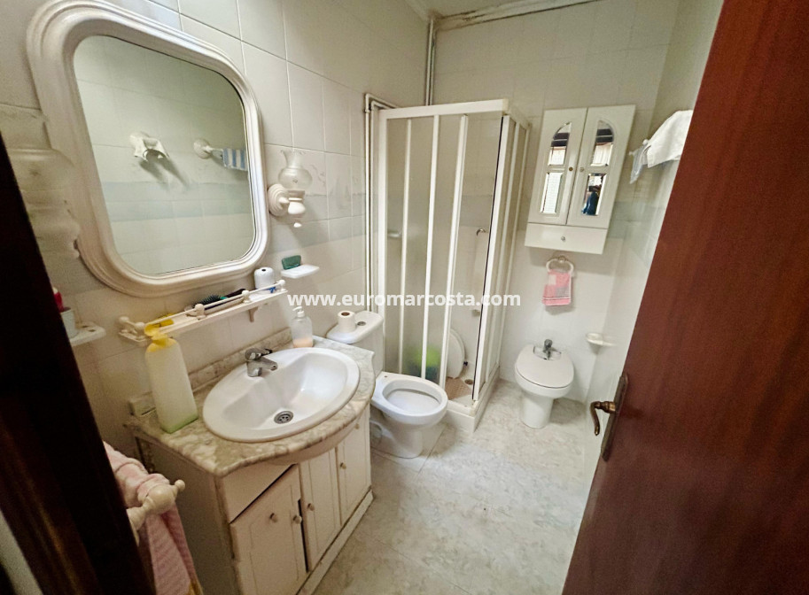 Sale - Apartment / flat - Guardamar del Segura