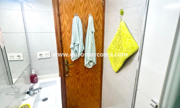 Sale - Apartment / flat - Torrevieja - TORREVIEJA