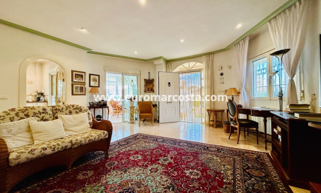 Sale - Villa - Orihuela