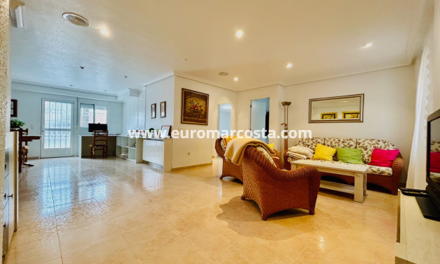 Sale - Villa - Orihuela