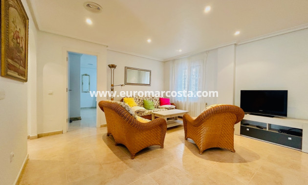 Sale - Villa - Orihuela