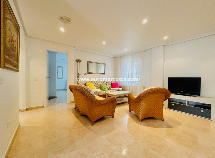 Sale - Villa - Orihuela