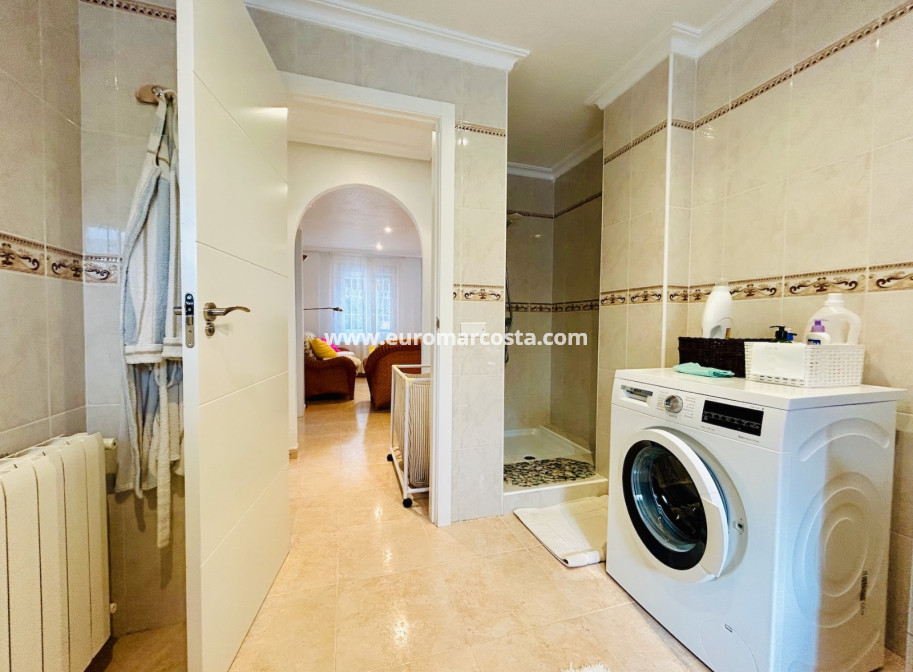 Sale - Villa - Orihuela