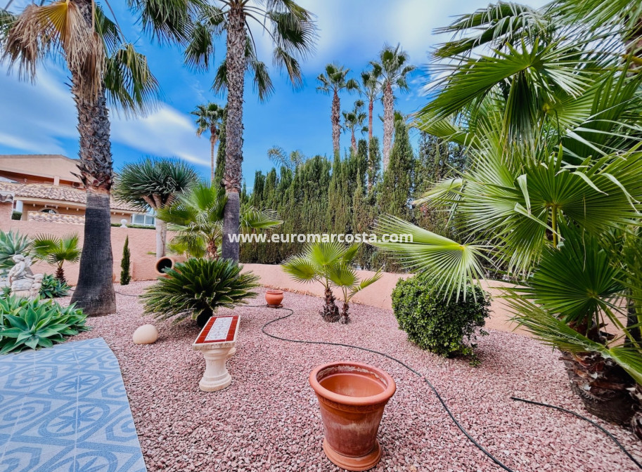 Sale - Villa - Orihuela
