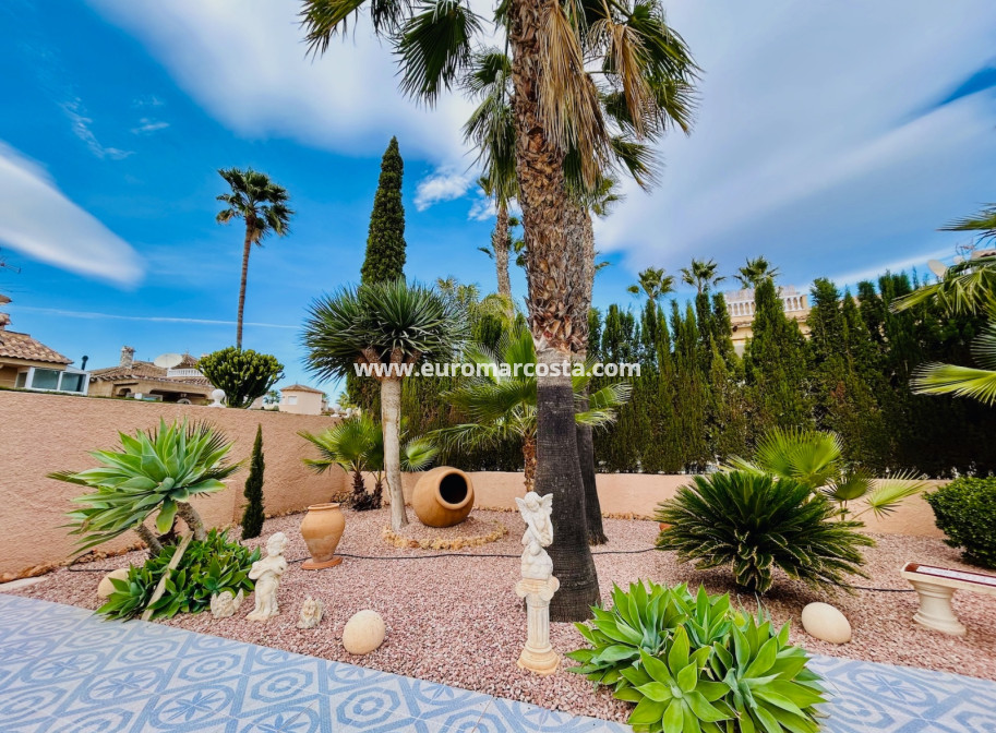 Sale - Villa - Orihuela