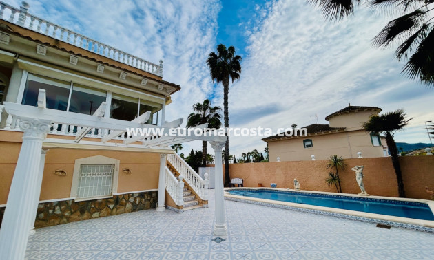Sale - Villa - Orihuela
