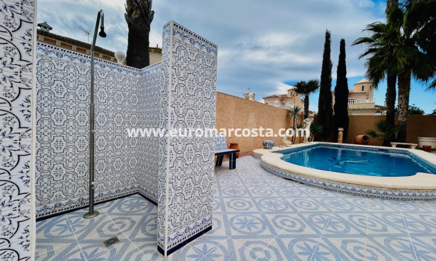 Sale - Villa - Orihuela