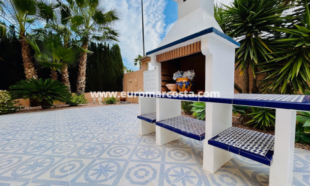 Sale - Villa - Orihuela