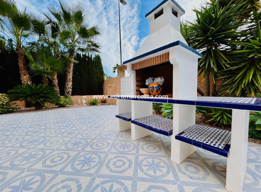 Sale - Villa - Orihuela