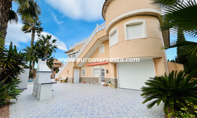 Sale - Villa - Orihuela