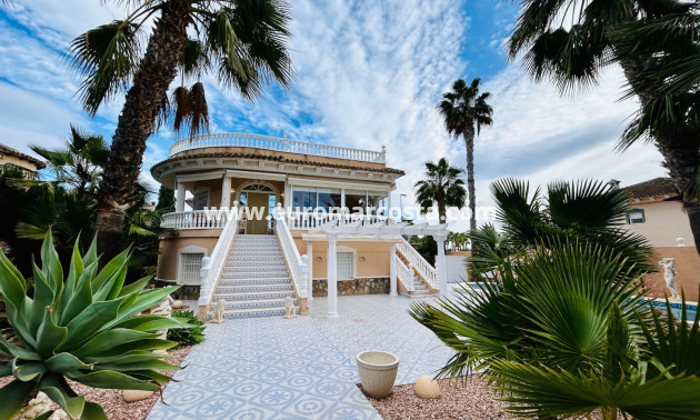 Sale - Villa - Orihuela