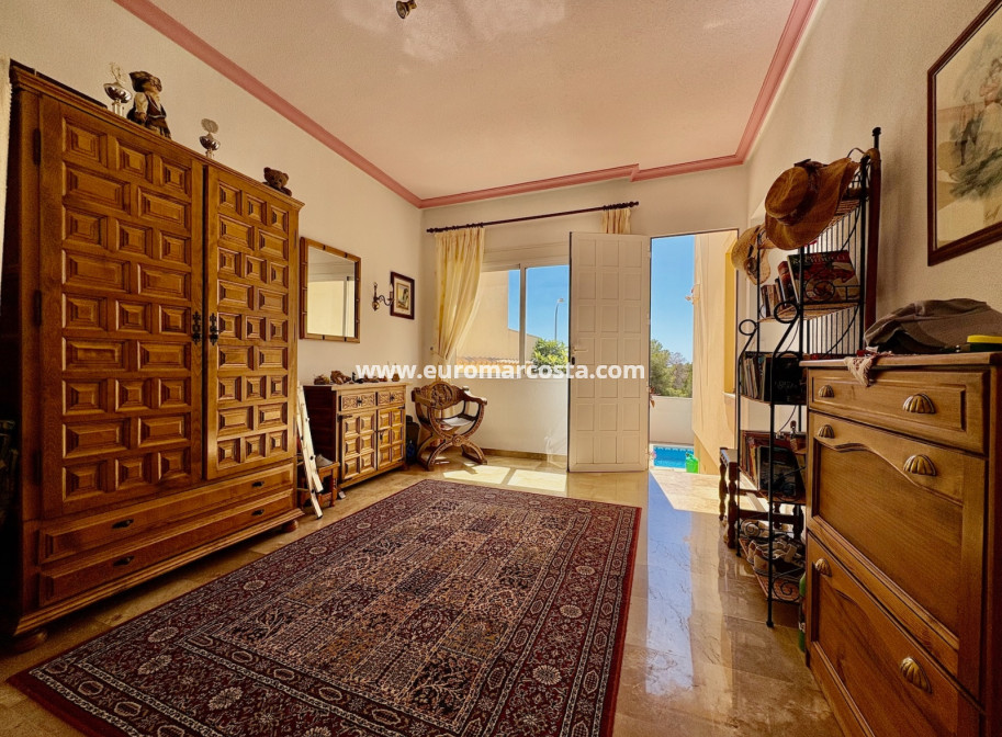Objekte zum Wiederverkauf - Single Family Home - Orihuela - Orihuela Costa