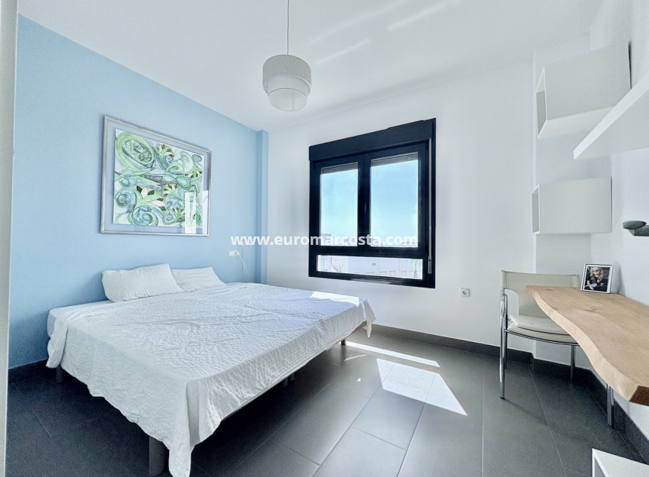 Objekte zum Wiederverkauf - Wohnung - Orihuela Costa