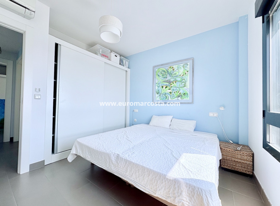 Objekte zum Wiederverkauf - Wohnung - Orihuela Costa