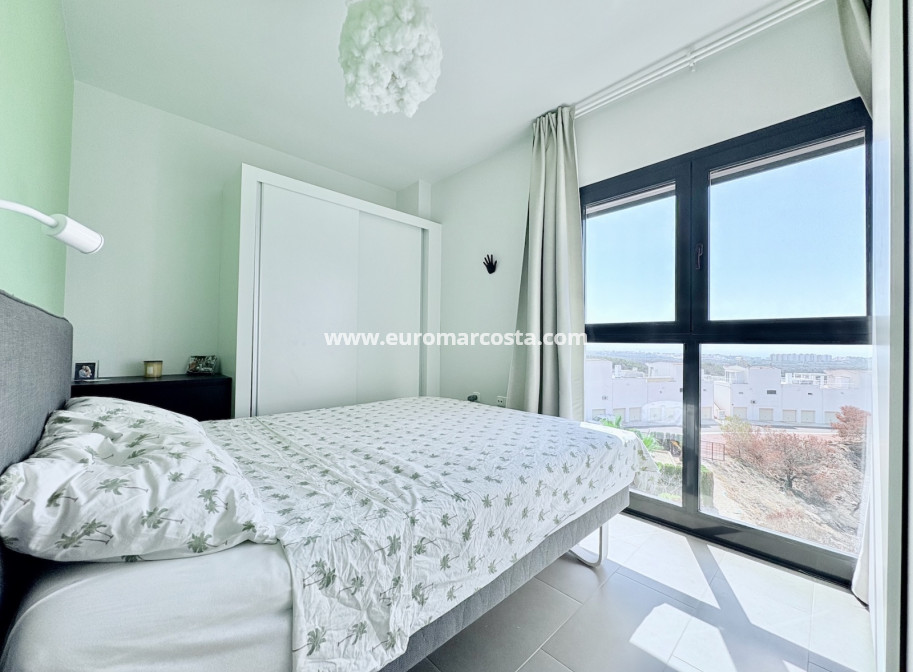 Objekte zum Wiederverkauf - Wohnung - Orihuela Costa