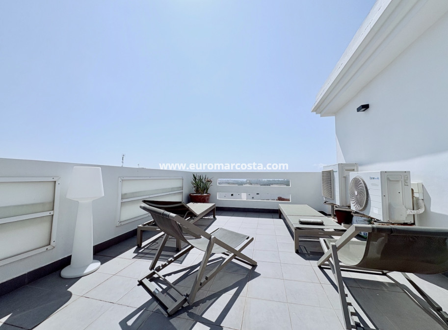 Objekte zum Wiederverkauf - Wohnung - Orihuela Costa