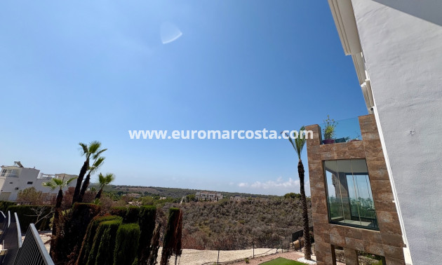 Objekte zum Wiederverkauf - Wohnung - Orihuela Costa