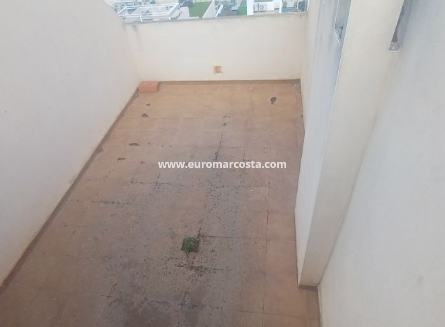 Objekte zum Wiederverkauf - Wohnung - Orihuela Costa