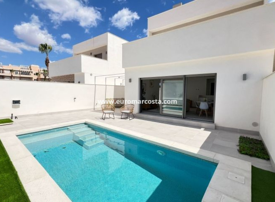 Sale - Villa - Orihuela Costa