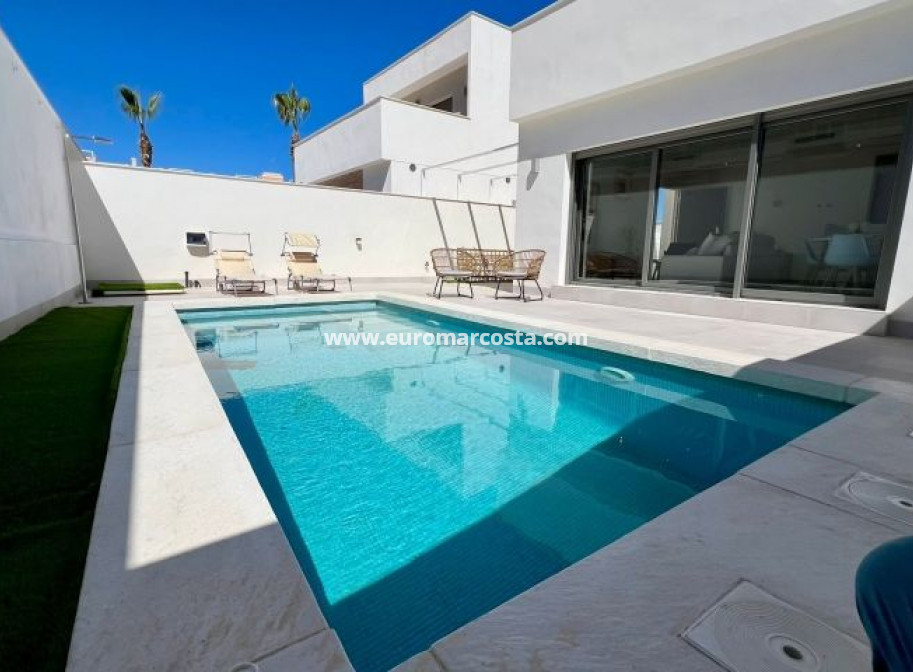 Sale - Villa - Orihuela Costa