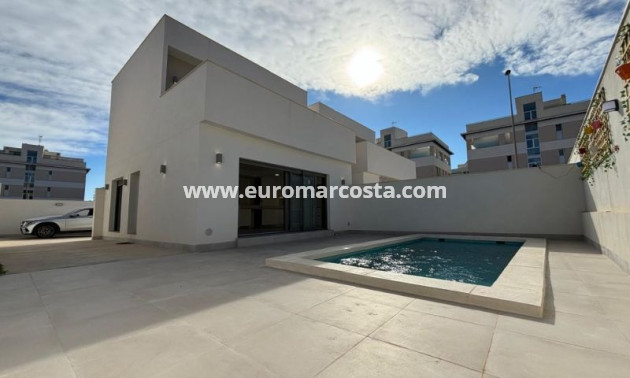Sale - Villa - Orihuela Costa