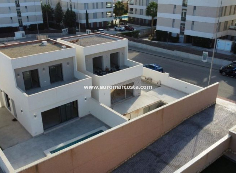 Sale - Villa - Orihuela Costa