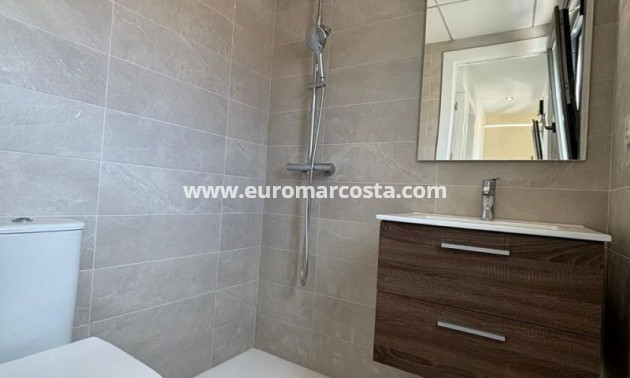 Sale - Villa - Orihuela Costa