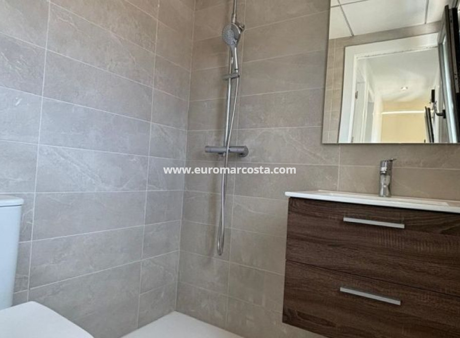 Sale - Villa - Orihuela Costa