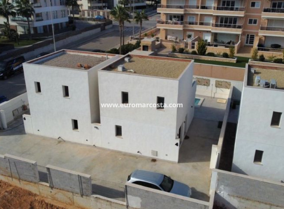 Sale - Villa - Orihuela Costa