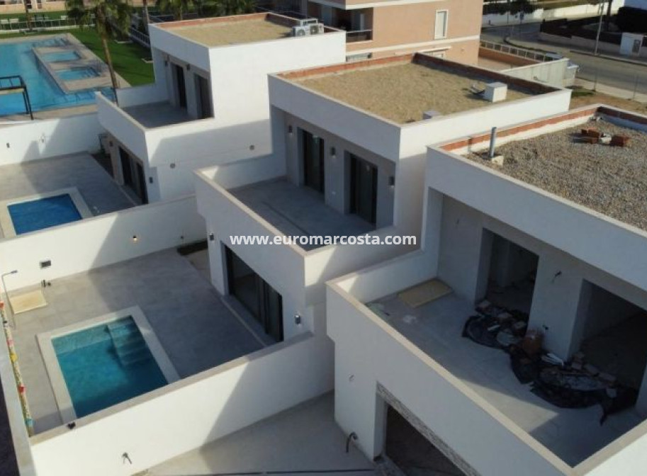 Sale - Villa - Orihuela Costa