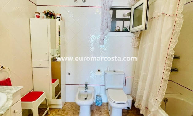 Objekte zum Wiederverkauf - Wohnung - Torrevieja - TORREVIEJA