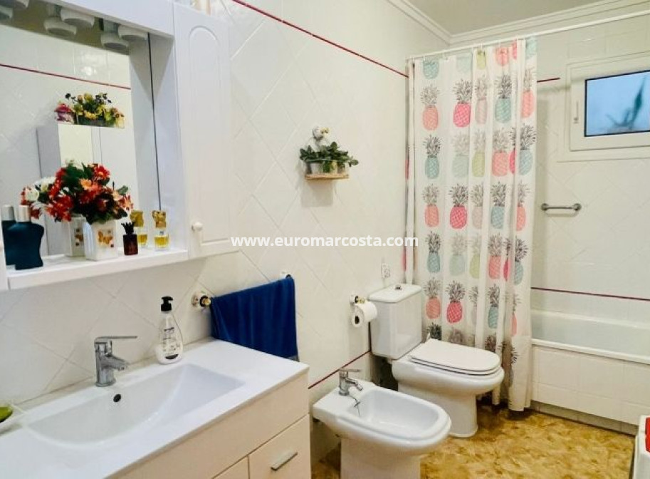 Objekte zum Wiederverkauf - Wohnung - Torrevieja - TORREVIEJA