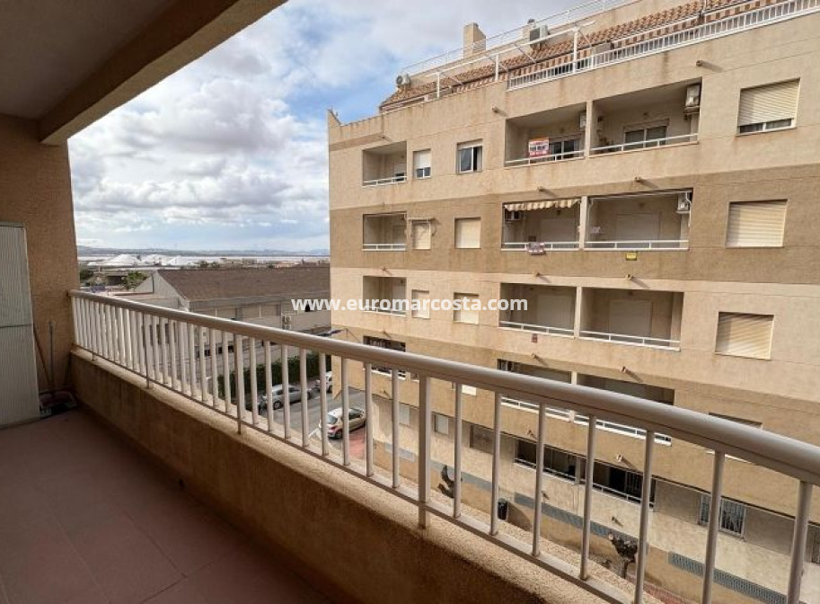 Objekte zum Wiederverkauf - Wohnung - Torrevieja - TORREVIEJA