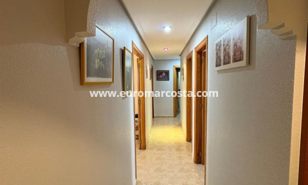 Objekte zum Wiederverkauf - Wohnung - Torrevieja - TORREVIEJA