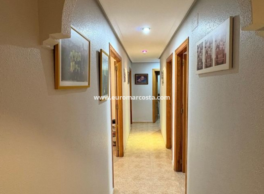 Objekte zum Wiederverkauf - Wohnung - Torrevieja - TORREVIEJA