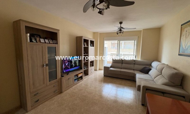 Objekte zum Wiederverkauf - Wohnung - Torrevieja - TORREVIEJA