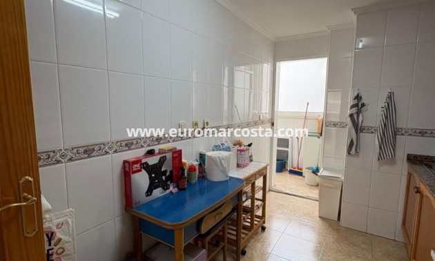 Objekte zum Wiederverkauf - Wohnung - Torrevieja - TORREVIEJA