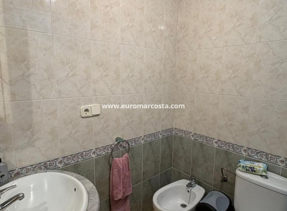 Objekte zum Wiederverkauf - Wohnung - Torrevieja - TORREVIEJA