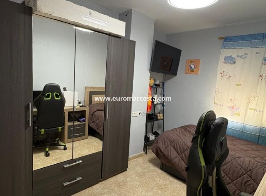 Objekte zum Wiederverkauf - Wohnung - Torrevieja - TORREVIEJA