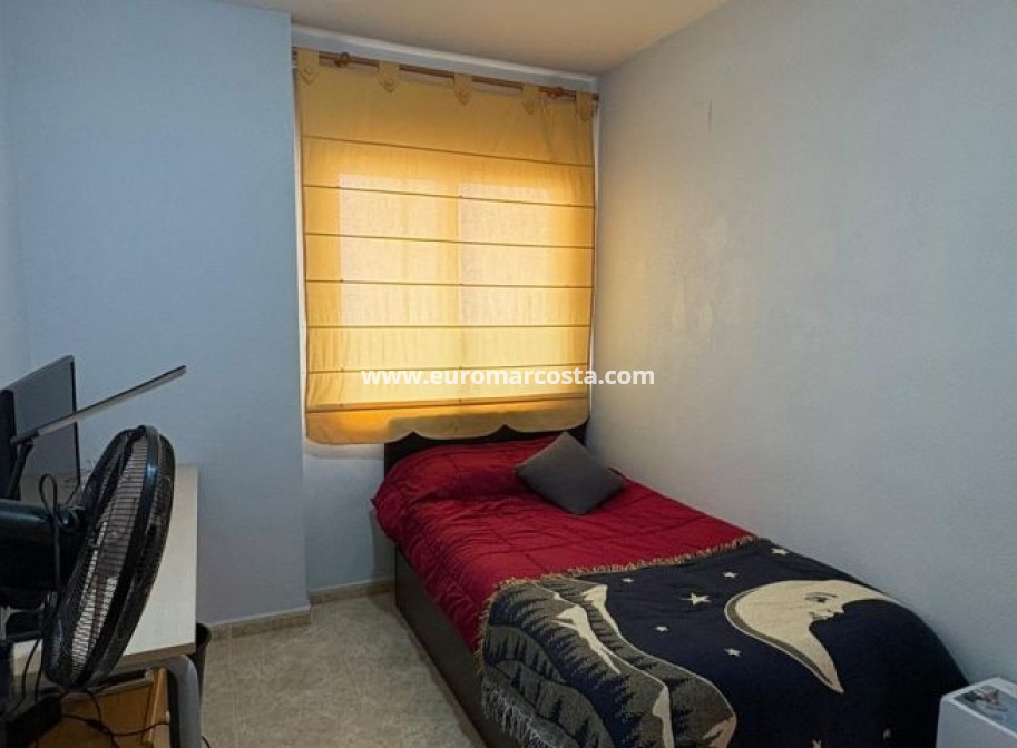 Objekte zum Wiederverkauf - Wohnung - Torrevieja - TORREVIEJA
