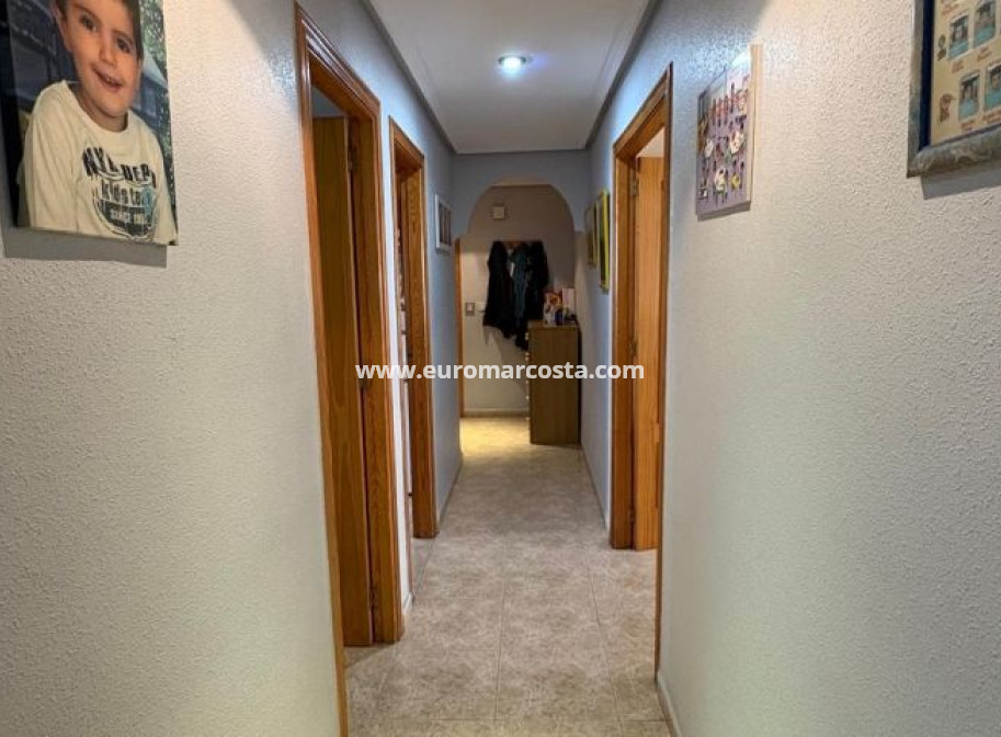 Objekte zum Wiederverkauf - Wohnung - Torrevieja - TORREVIEJA