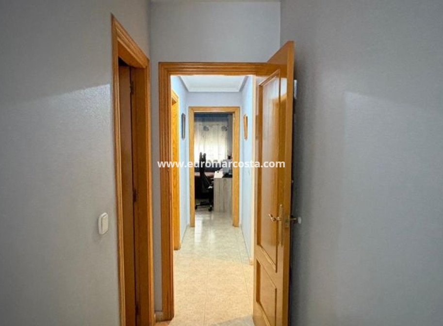 Objekte zum Wiederverkauf - Wohnung - Torrevieja - TORREVIEJA