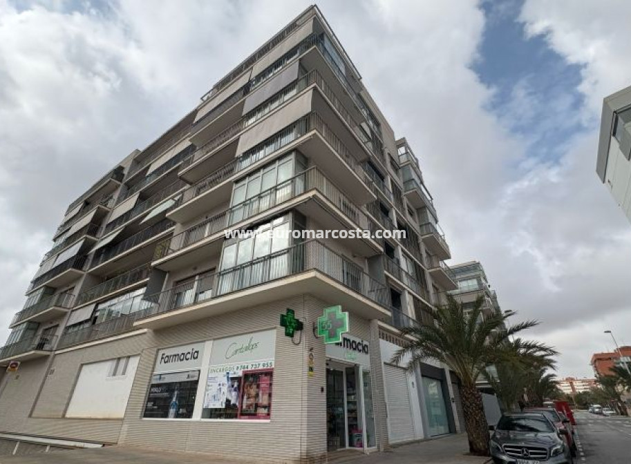 Objekte zum Wiederverkauf - Wohnung - Elche - Elche/Elx