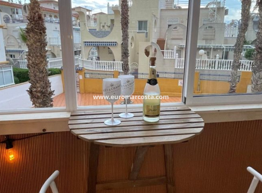 Objekte zum Wiederverkauf - Wohnung - Torrevieja - TORREVIEJA