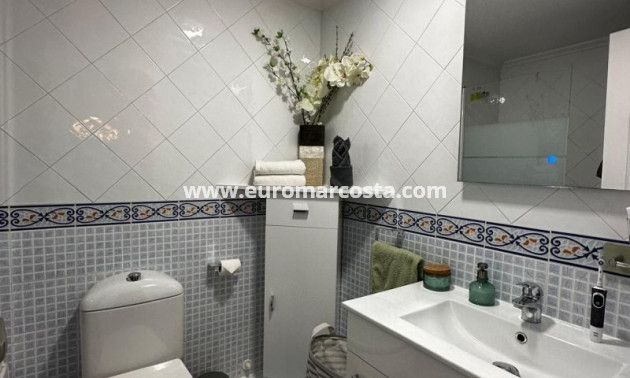 Objekte zum Wiederverkauf - Wohnung - Torrevieja - TORREVIEJA