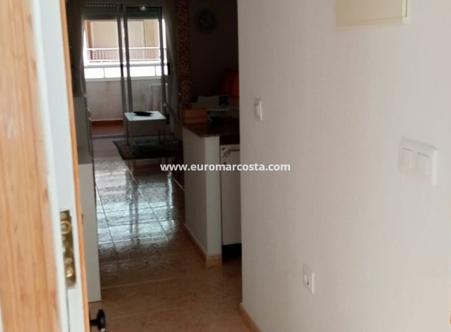 Objekte zum Wiederverkauf - Wohnung - Torrevieja - TORREVIEJA
