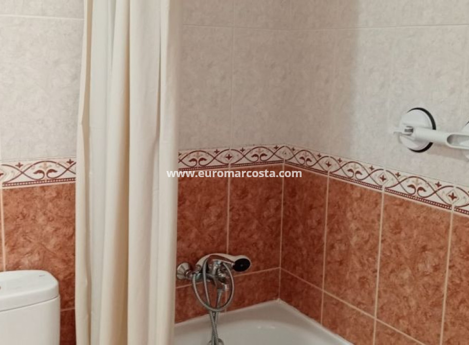 Objekte zum Wiederverkauf - Wohnung - Torrevieja - TORREVIEJA