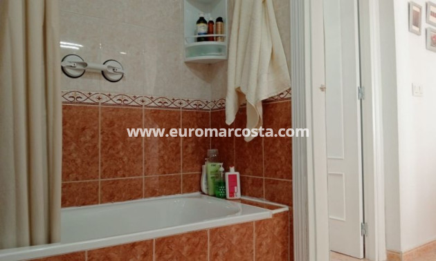 Objekte zum Wiederverkauf - Wohnung - Torrevieja - TORREVIEJA