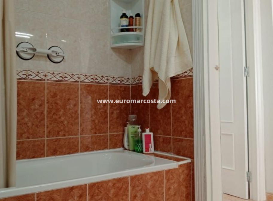 Objekte zum Wiederverkauf - Wohnung - Torrevieja - TORREVIEJA